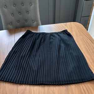 Banana Republic Black Pleated Mini Skirt